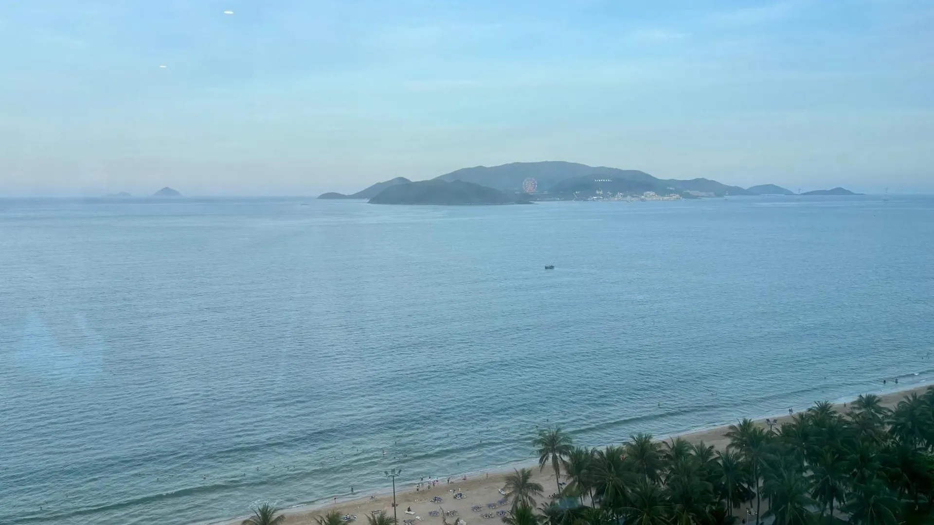 Appartamento La Maison Starcity 1 Mins Walk To Beach Nha Trang Vietnam